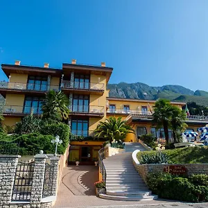 3* Hotel Cristallo